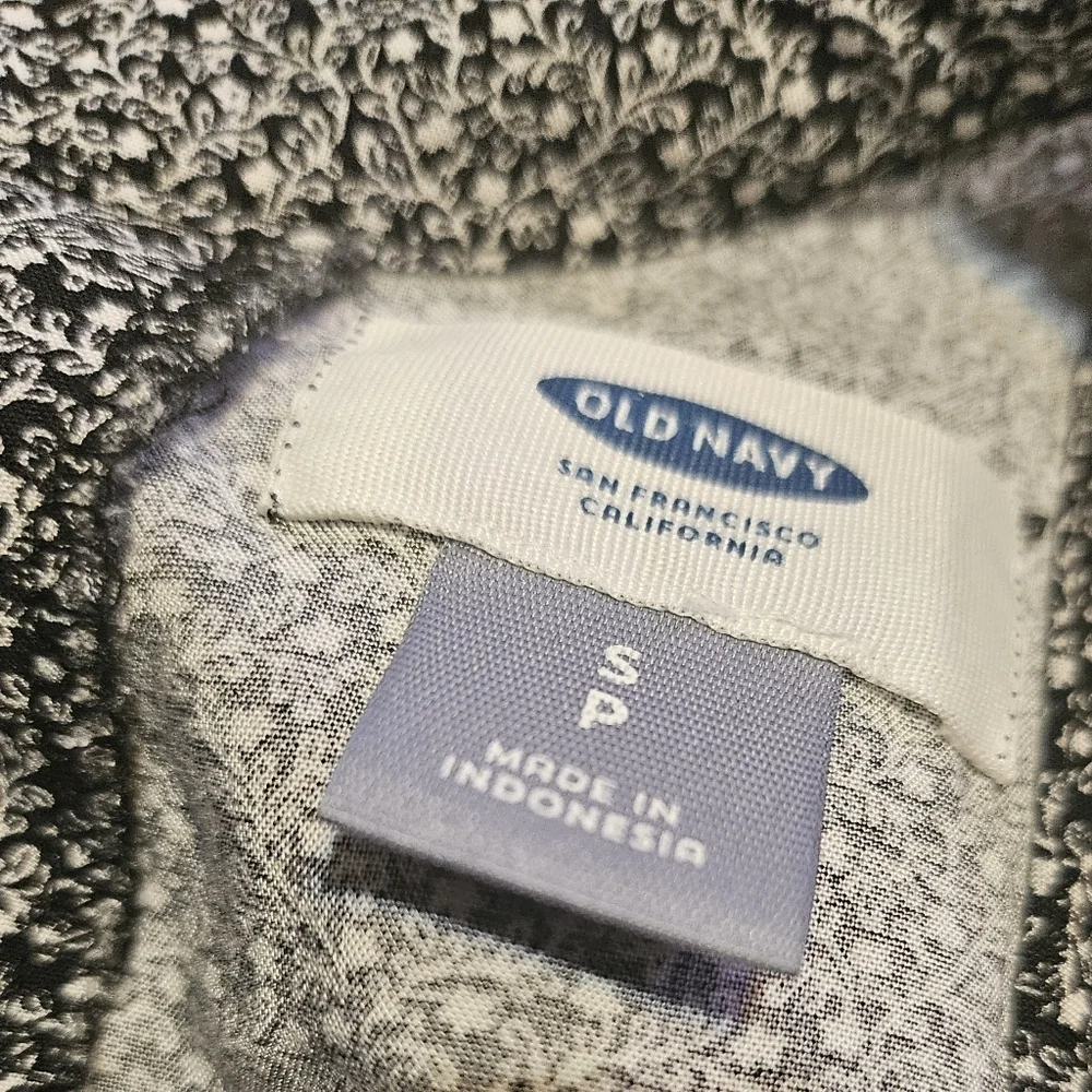 Old Navy V-Neck Shift Dress